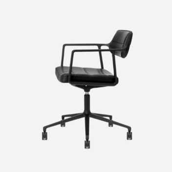 Vipp 453+ Swivel met wielen, black leather