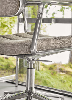Vipp 453 Swivel met wielen, Tide-dark sand stof