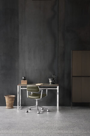 Vipp 430 Studio Desk Bosco green leather