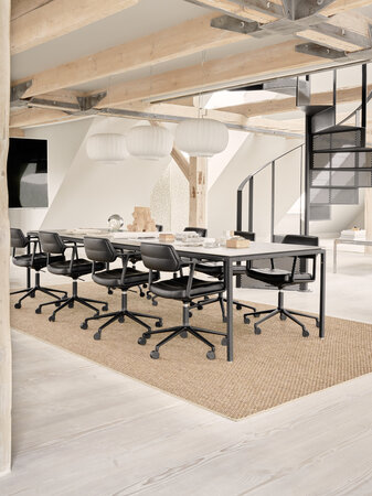 Vipp 453+ Swivel met wielen, black leather