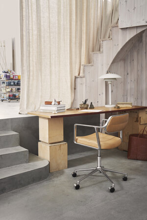 Vipp 453+ Swivel met wielen, Camel