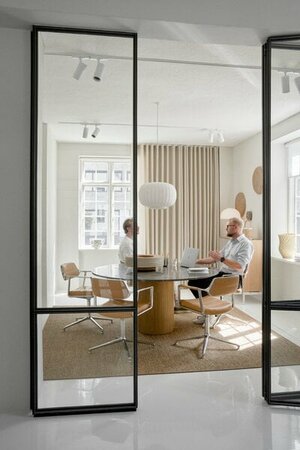 Vipp 453 Swivel met gliders, Camel 